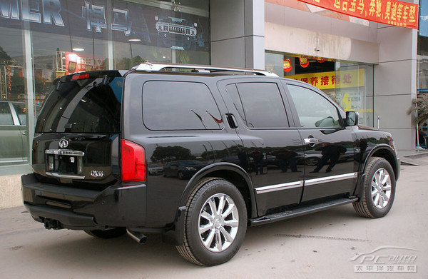奢华全尺寸suv 英菲尼迪qx56亮相成都国际车展