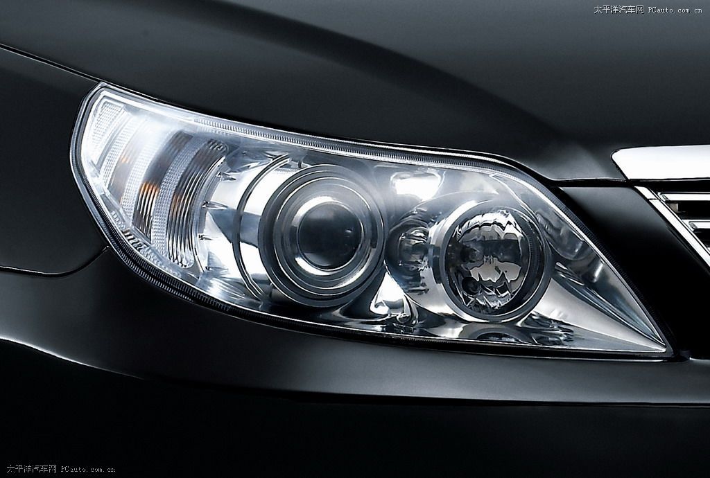 比亞迪F6車(chē)展高清大圖