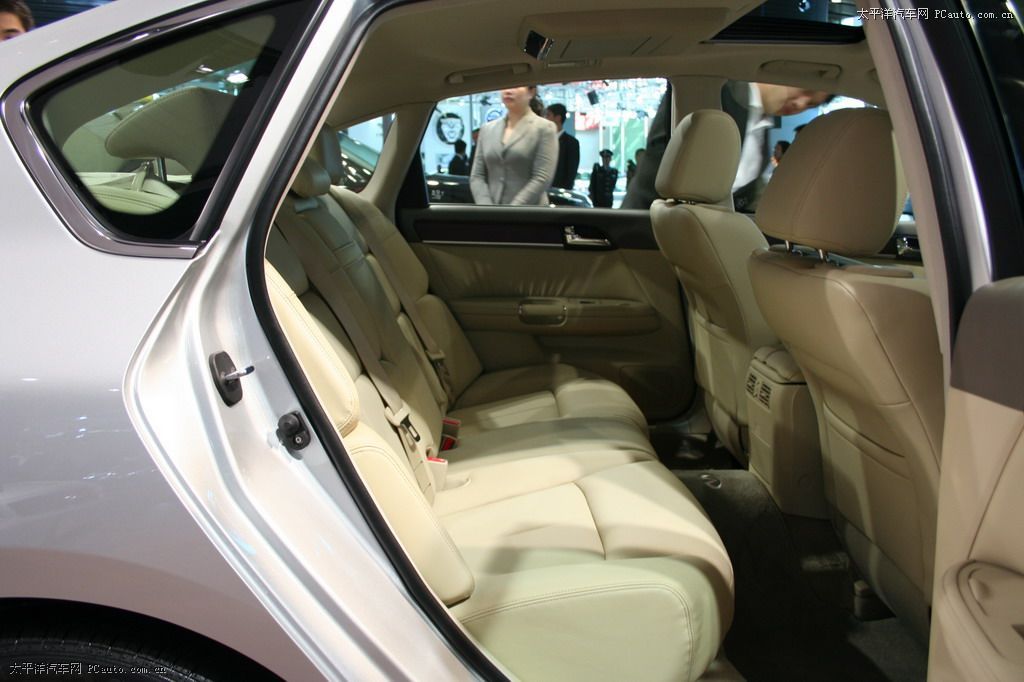 英菲尼迪M車展高清大圖