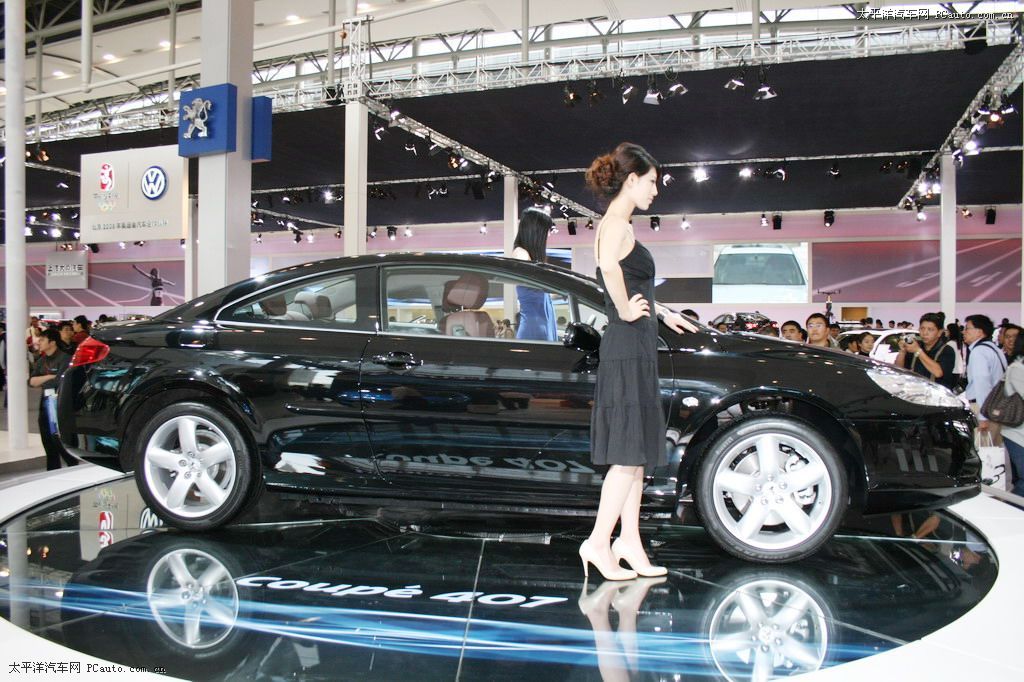 標(biāo)致407車展高清大圖