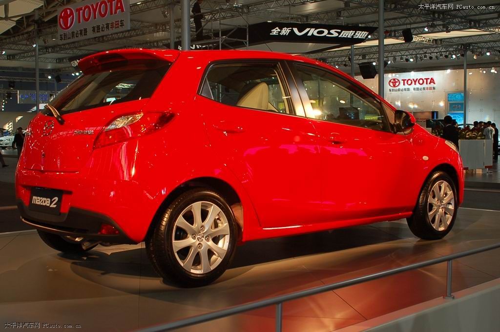 馬自達(dá)2車(chē)展高清大圖