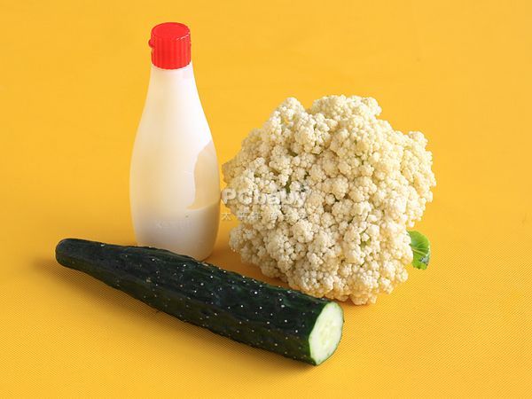 酸乳瓜菜花沙拉的做法 酸乳瓜菜花沙拉的家常做法 酸乳瓜菜花沙拉怎么做好吃 孕期食谱推荐
